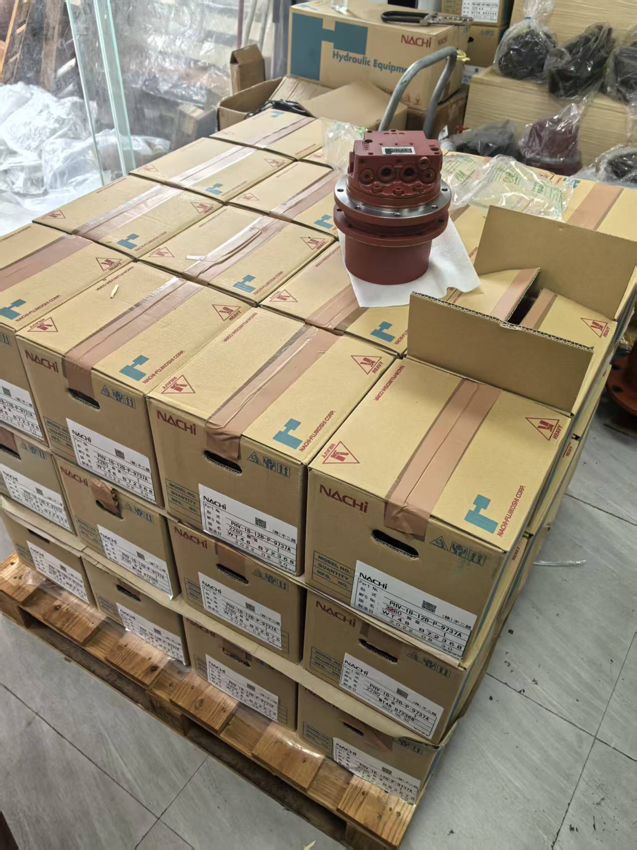Über 100 PHV-1B-12B-Achsantriebe auf Lager: Aktuelle Preise für 2-Tonnen-Minis